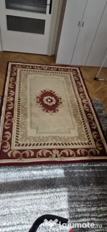 Vand set covoare din lana