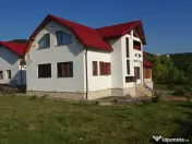 Vand casa în sistem P+M, are suprafața utilă 160 mp,finisată integral 