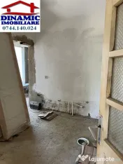Casă+Hală cu 620 mp teren,Str. Izvoare.Preț 65000 eur/pachet 