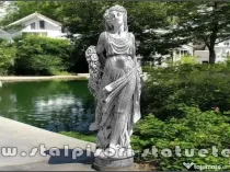 Statuetă domnița cu flori, din beton, model S50.