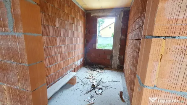 Casa la rosu zona Aradul Nou - ID : RH-37308-property
