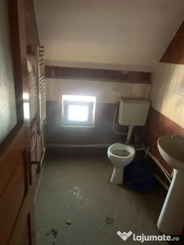ENACHITA VACARESCU casa P+M, 2005, teren 271mp -145000 euro