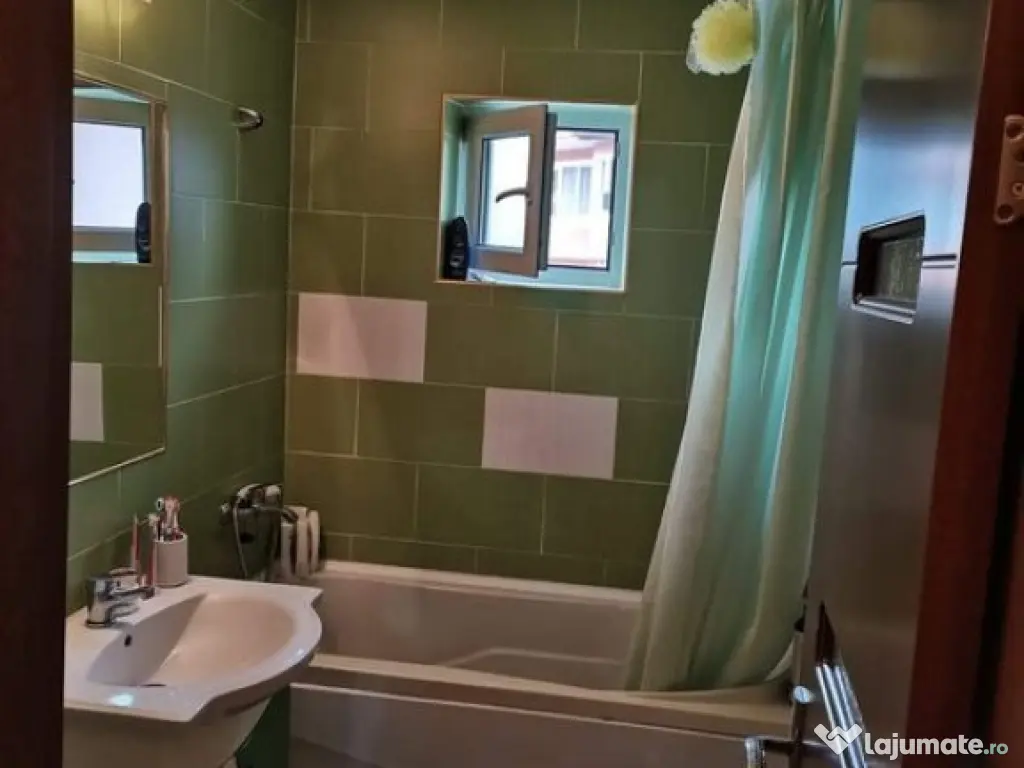 Apartament cu doua camere, decomandat