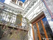 Zona Bd. Dacia imobil reprezentativ 9 camere 