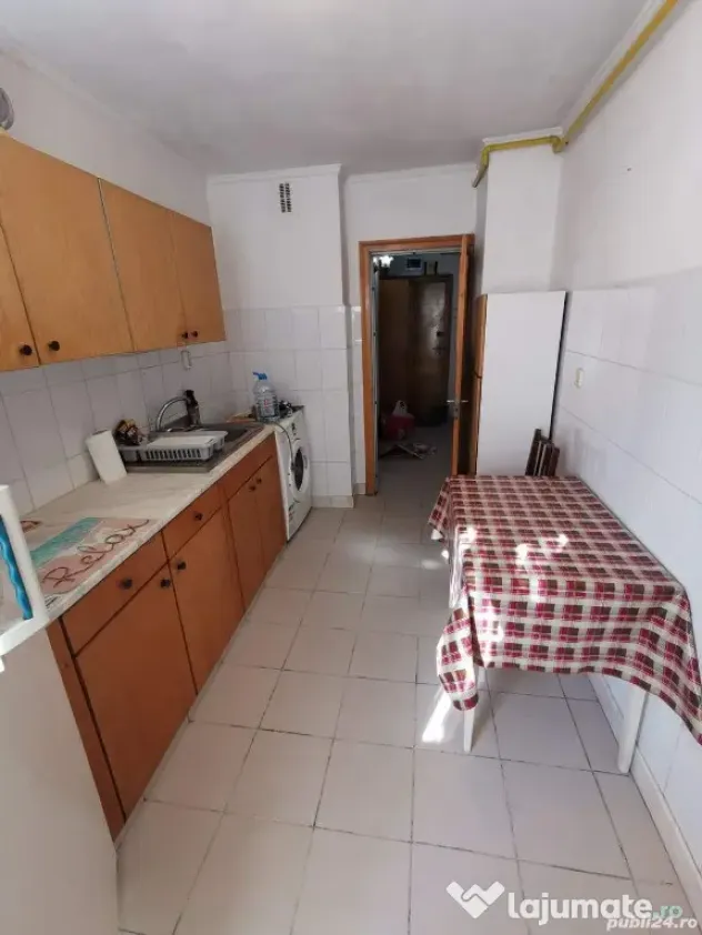 Apartament cu 1 camera decomandat zona CETATII