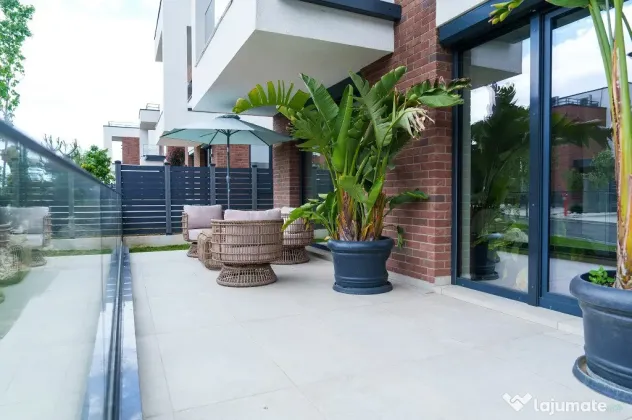 Vilă de lux pe malul Lacului Snagov | Marină privată | 177 mp utili
