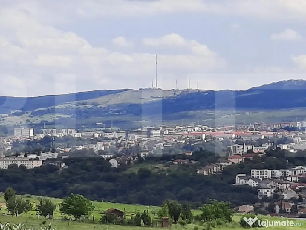 Casa si teren 3450mp, panorama superba asupra orasului