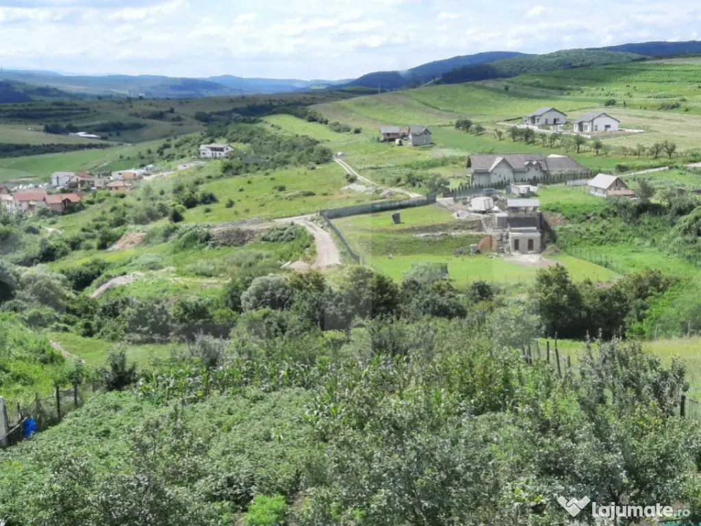 Casa si teren 3450mp, panorama superba asupra orasului