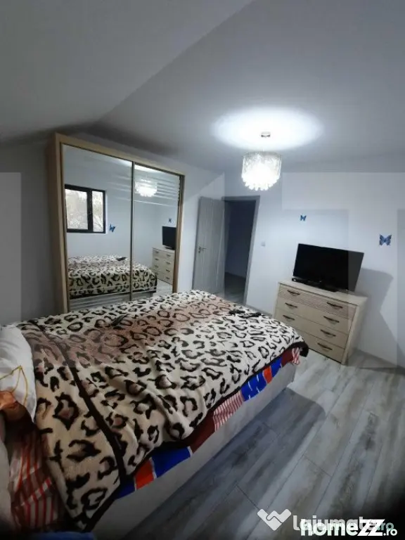 Casa cu 5 camere, 200 mp utili, teren cu 200 mp, Bereasca - Ploiesti (Prahova)