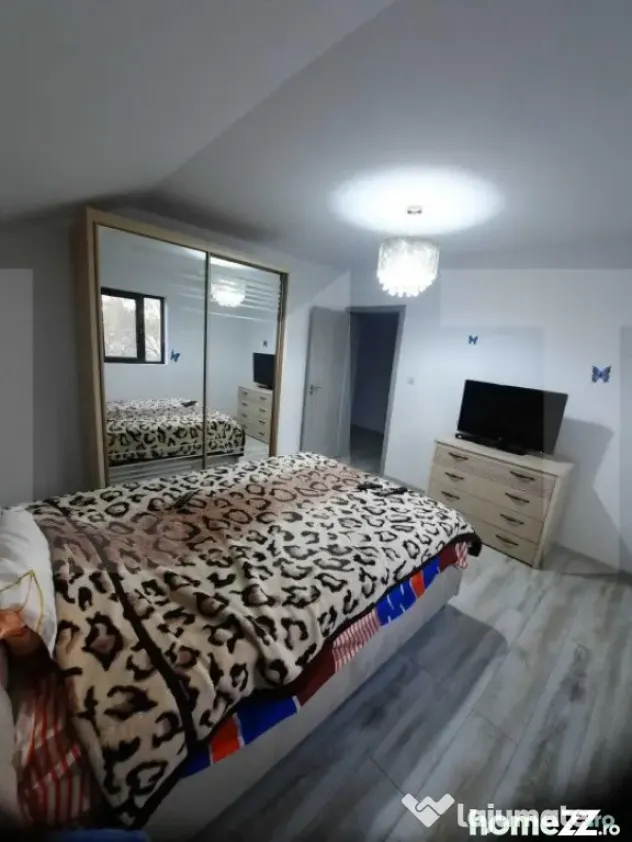 Casa cu 5 camere, 200 mp utili, teren cu 200 mp, Bereasca - Ploiesti (Prahova)