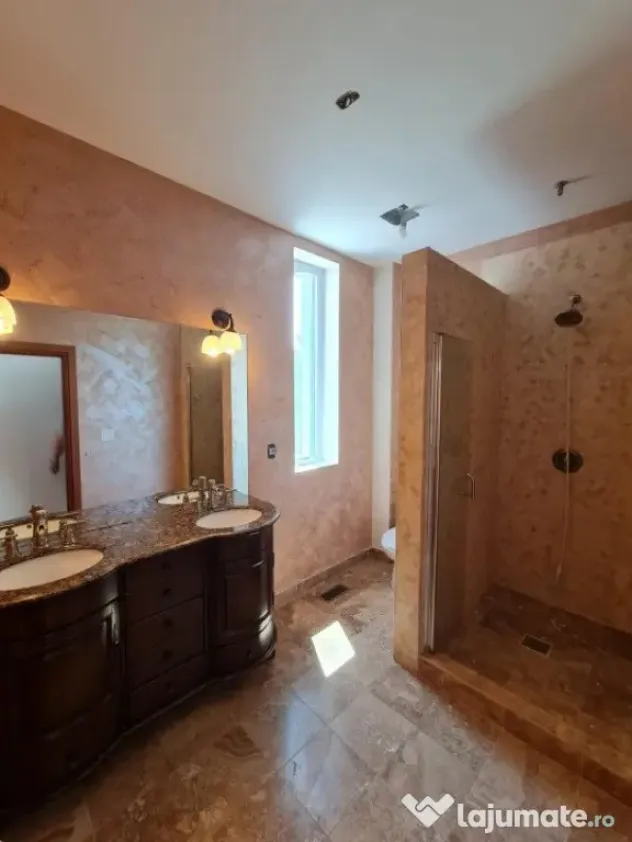 Casa cuplata, 400 mp utili si 650 mp de teren, sat Tauti
