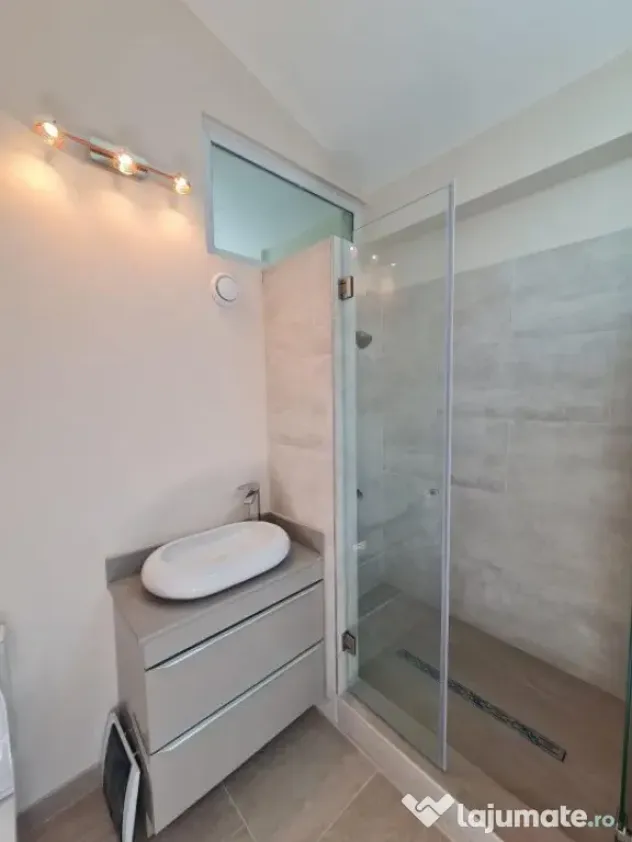 Casa cuplata, 400 mp utili si 650 mp de teren, sat Tauti
