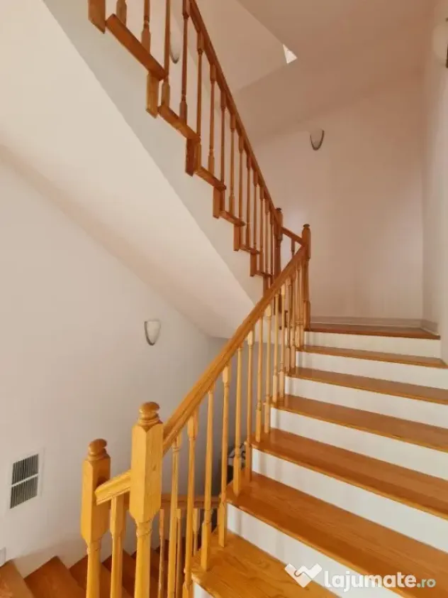 Casa cuplata, 400 mp utili si 650 mp de teren, sat Tauti