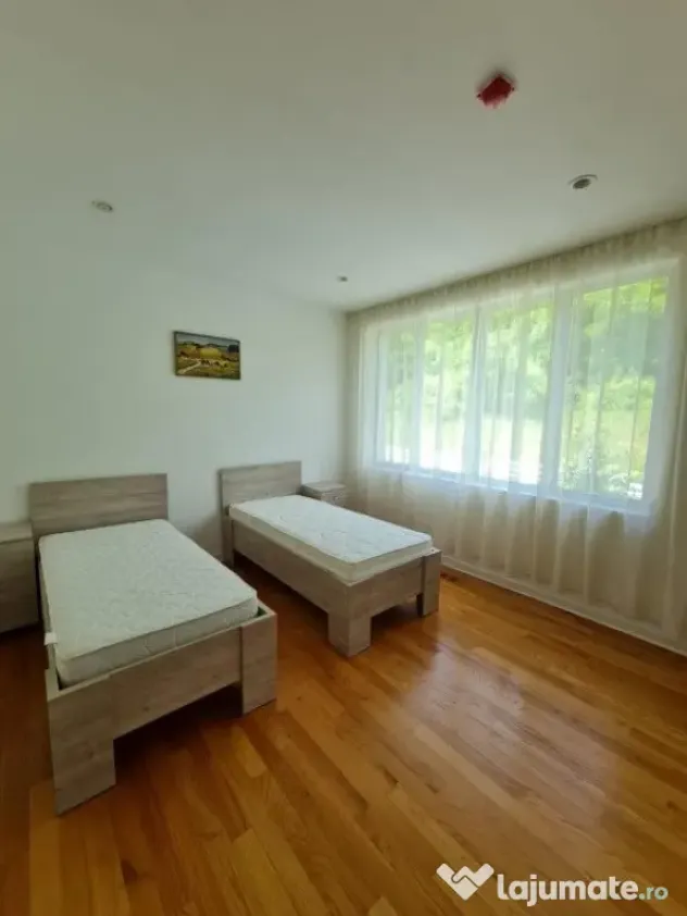 Casa cuplata, 400 mp utili si 650 mp de teren, sat Tauti