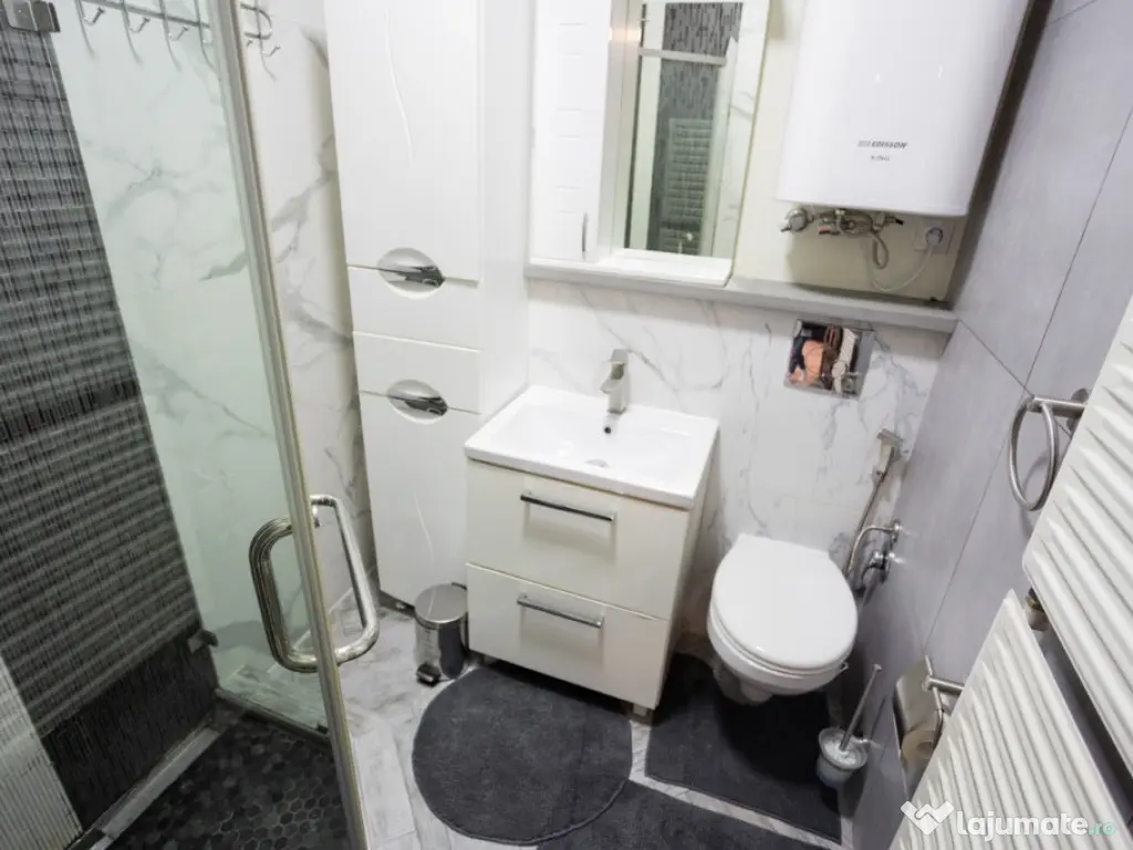 Inchiriez apartament cu 2 camere in zona Aeroport