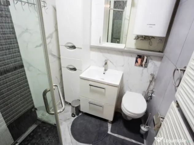 Inchiriez apartament cu 2 camere in zona Aeroport