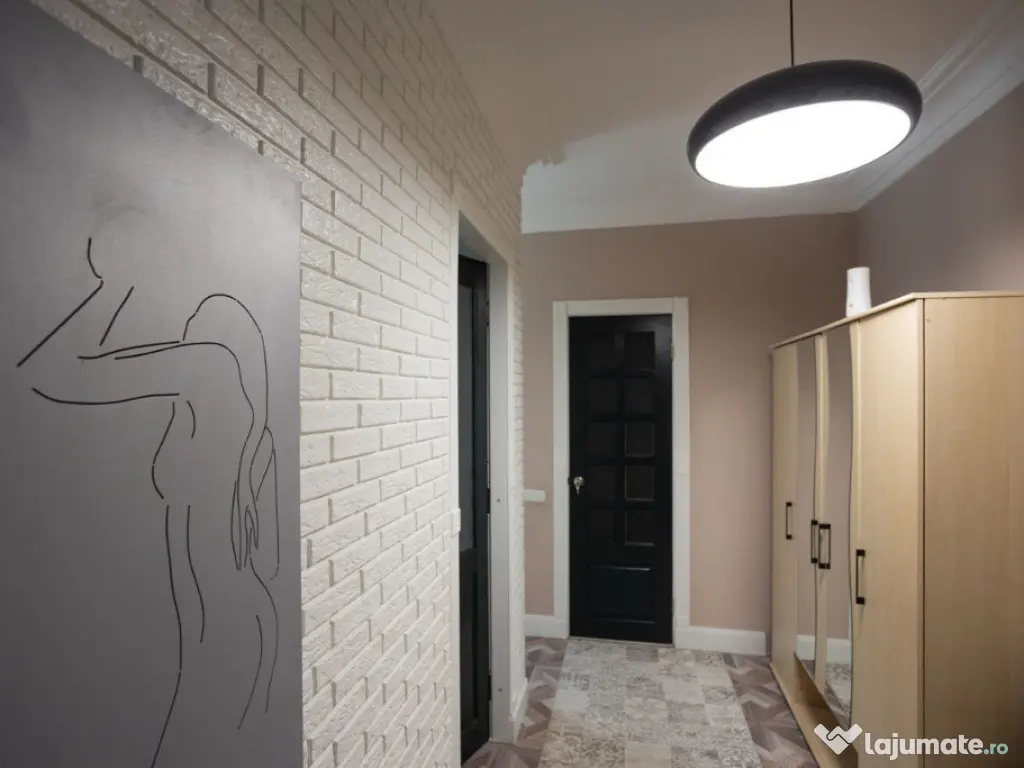 Inchiriez apartament cu 2 camere in zona Aeroport