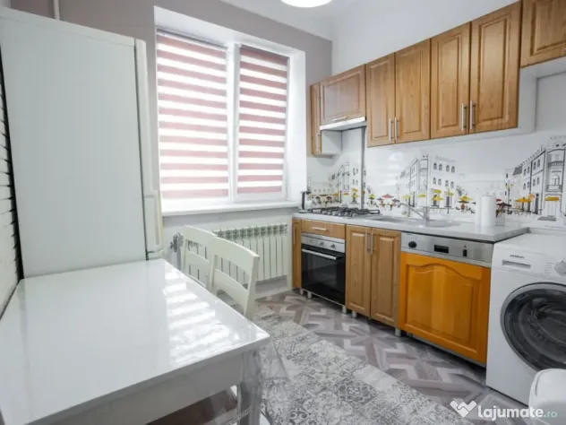 Inchiriez apartament cu 2 camere in zona Aeroport