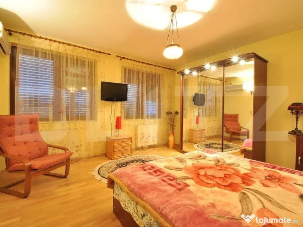 Casa individuala, 10 camere, 420mp, zona Nord