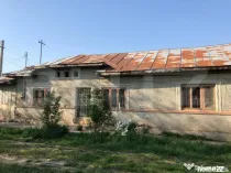 Casa individuala 4 camere, teren 4400 mp , Lazuri