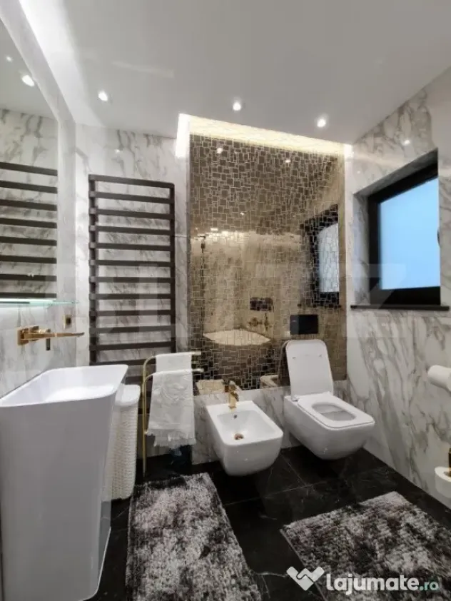 Apartament LUX cu 3 camere, 84 mp, etajul 1, zona Burdujeni