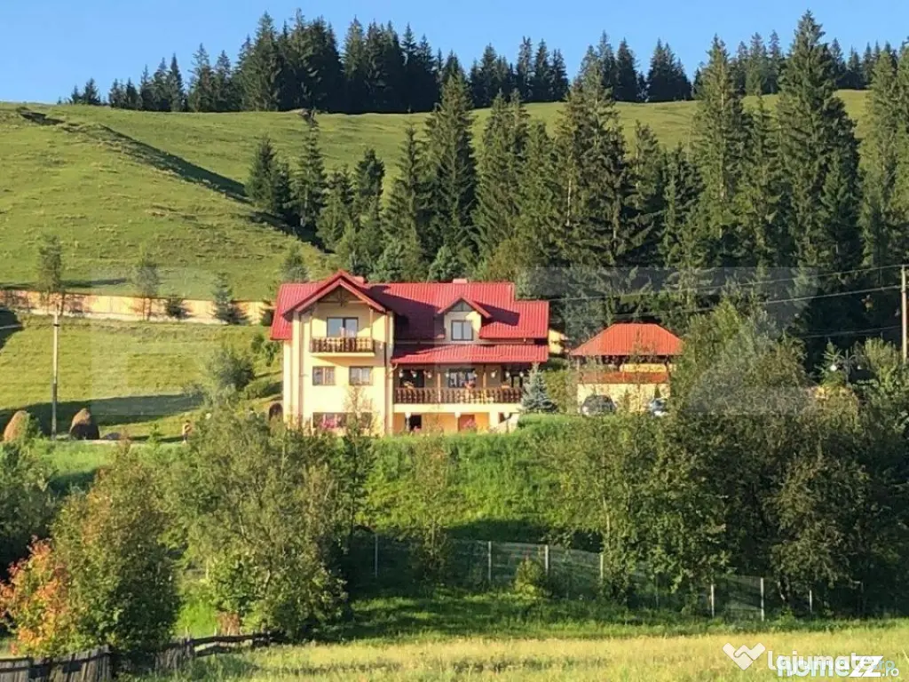 Casa cu destinatii multiple, 8900 mp teren, Vatra Moldovitei - Suceava (Suceava)