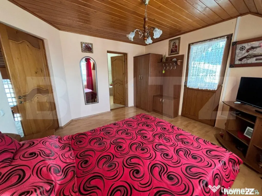 Casa cu destinatii multiple, 8900 mp teren, Vatra Moldovitei - Suceava (Suceava)