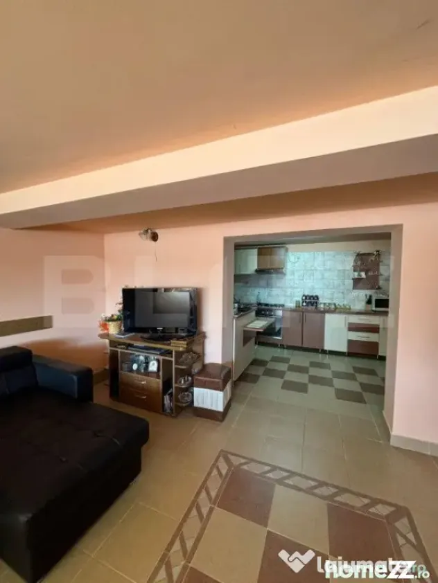 Casa cu destinatii multiple, 8900 mp teren, Vatra Moldovitei - Suceava (Suceava)
