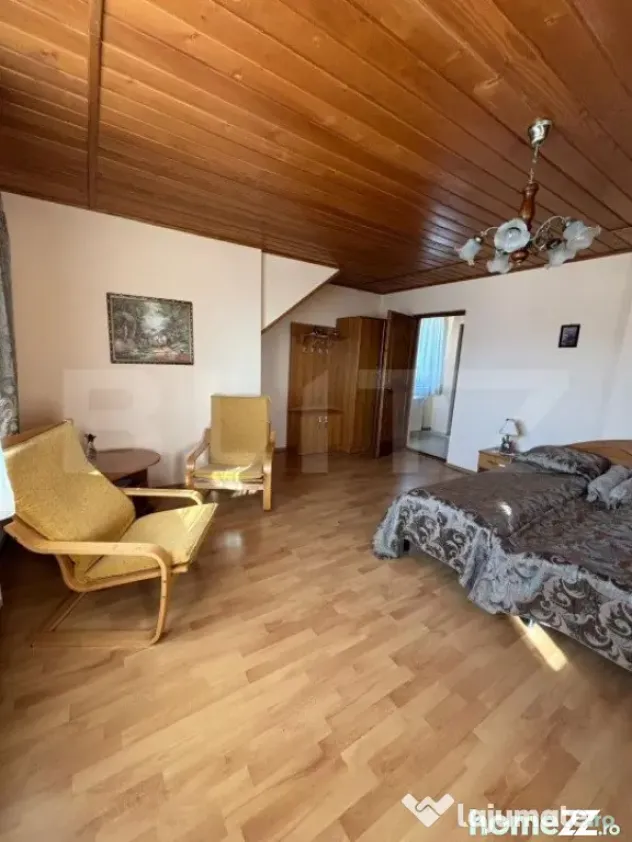 Casa cu destinatii multiple, 8900 mp teren, Vatra Moldovitei - Suceava (Suceava)