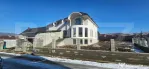 Casă modernă și spațioasă, 364mp, construită în 2020