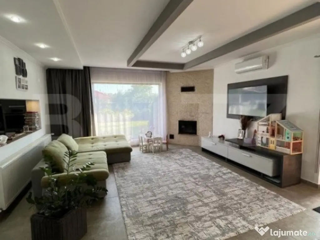 Casa cu 4 camere, 150 mp, teren 1000 mp, zona Bercu Rosu