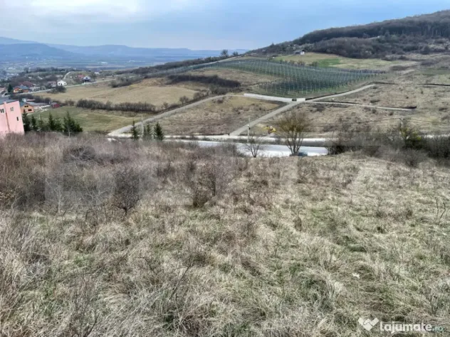 Teren intravilan 1.525 mp – Valea Jelnei, aproape de Bistr