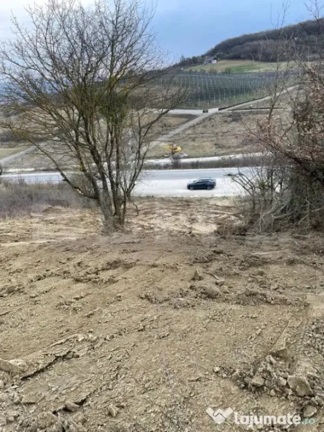 Teren intravilan 1.525 mp – Valea Jelnei, aproape de Bistr