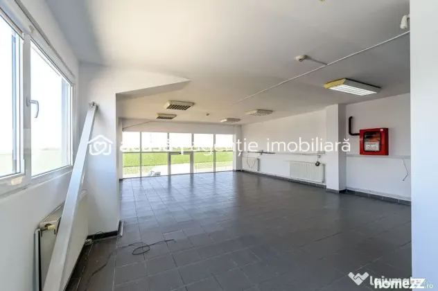 Hală industrială de vânzare 3495 mp în Arad