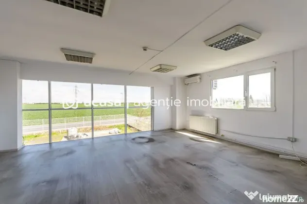 Hală industrială de vânzare 3495 mp în Arad