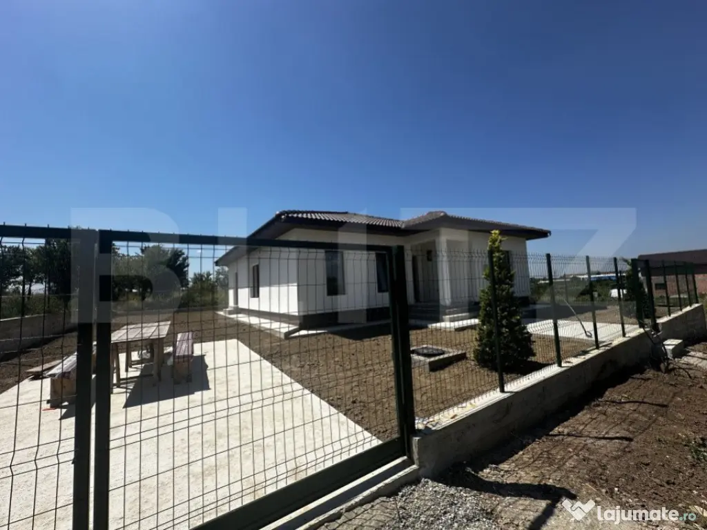 Casa plan parter, zona Narciselor 2