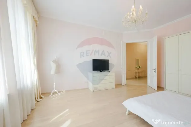 Apartament cu 2 camere de închiriat cu priveliște spre ...