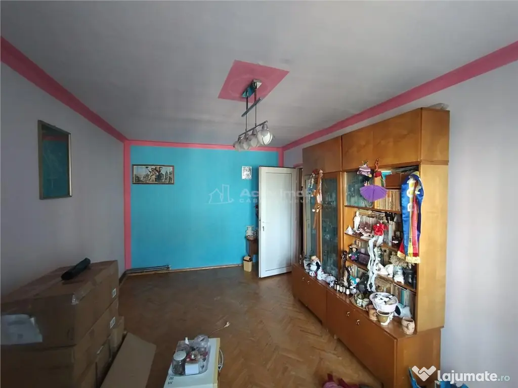 Caransebes, 4 Cam., Dec., Et.2, Zona Pipirig