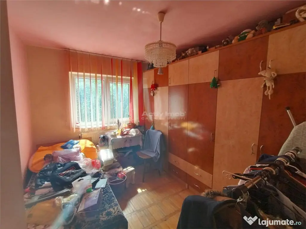 Caransebes, 4 Cam., Dec., Et.2, Zona Pipirig