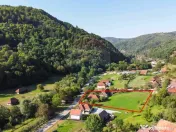 Casă cu anexe și teren de 4177 mp de vânzare, Munteni,... 