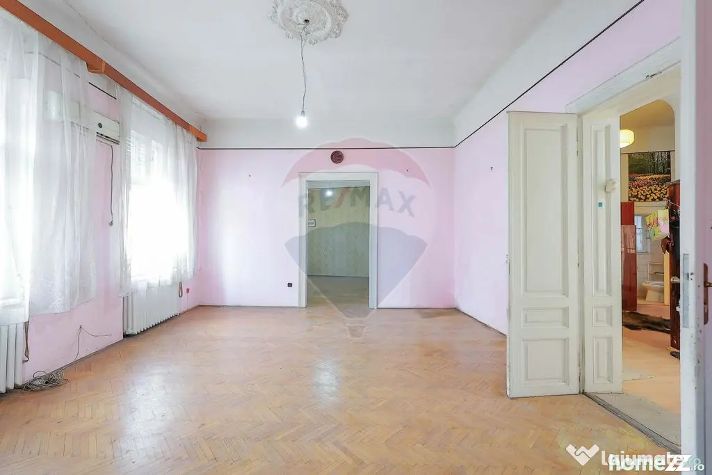 Apartament cu 4 camere de vânzare, Str. Sf. Apostol Andr...