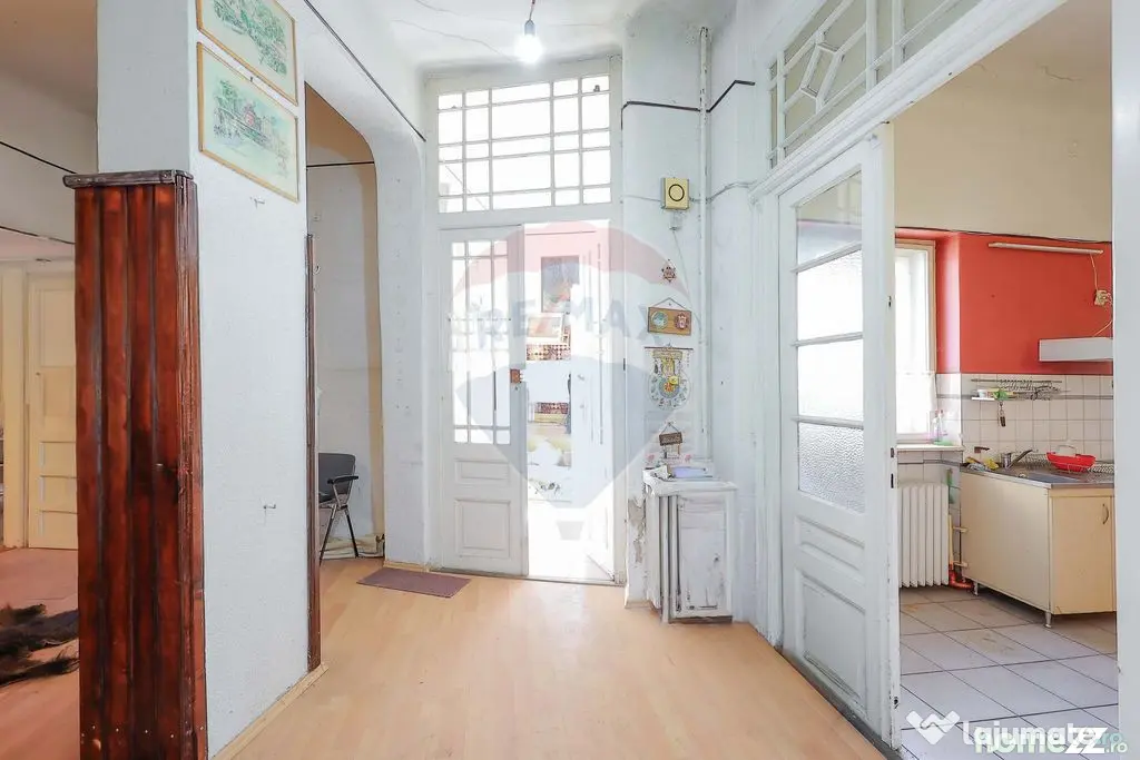 Apartament cu 4 camere de vânzare, Str. Sf. Apostol Andr...