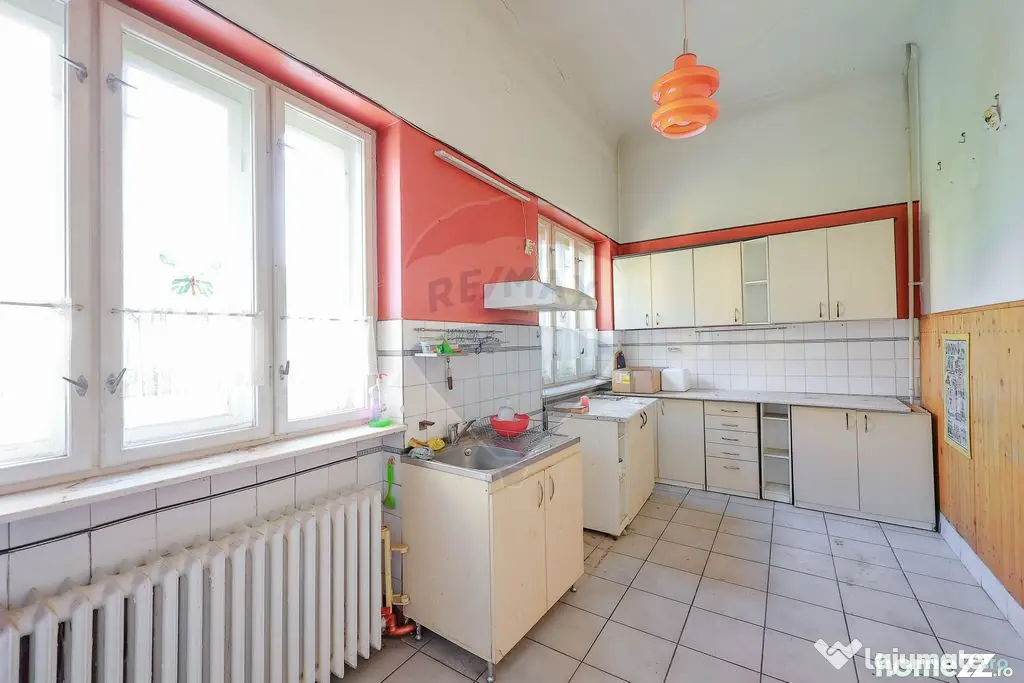 Apartament cu 4 camere de vânzare, Str. Sf. Apostol Andr...