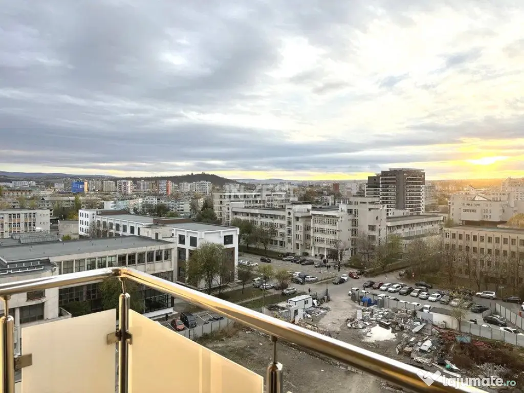 Centru Civic- apartament 3 camere