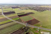 Teren industrial poziționat strategic 17 eur/mp 