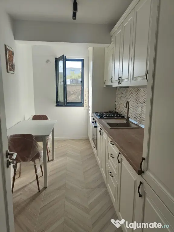 Bloc Nou! 2 camere decomandat + loc de parcare 400 Eur - Iasi (Iasi)
