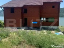 Oportunitate! Casa de vacanta, 5 camere, 160mp, la malul Dun