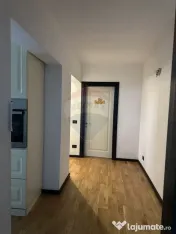 Apartament cu 3 camere de vânzare în zona Central