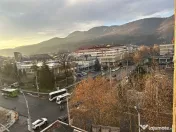 Apartament cu 3 camere de vânzare în zona Central