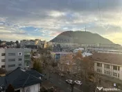 Apartament cu 3 camere de vânzare în zona Central